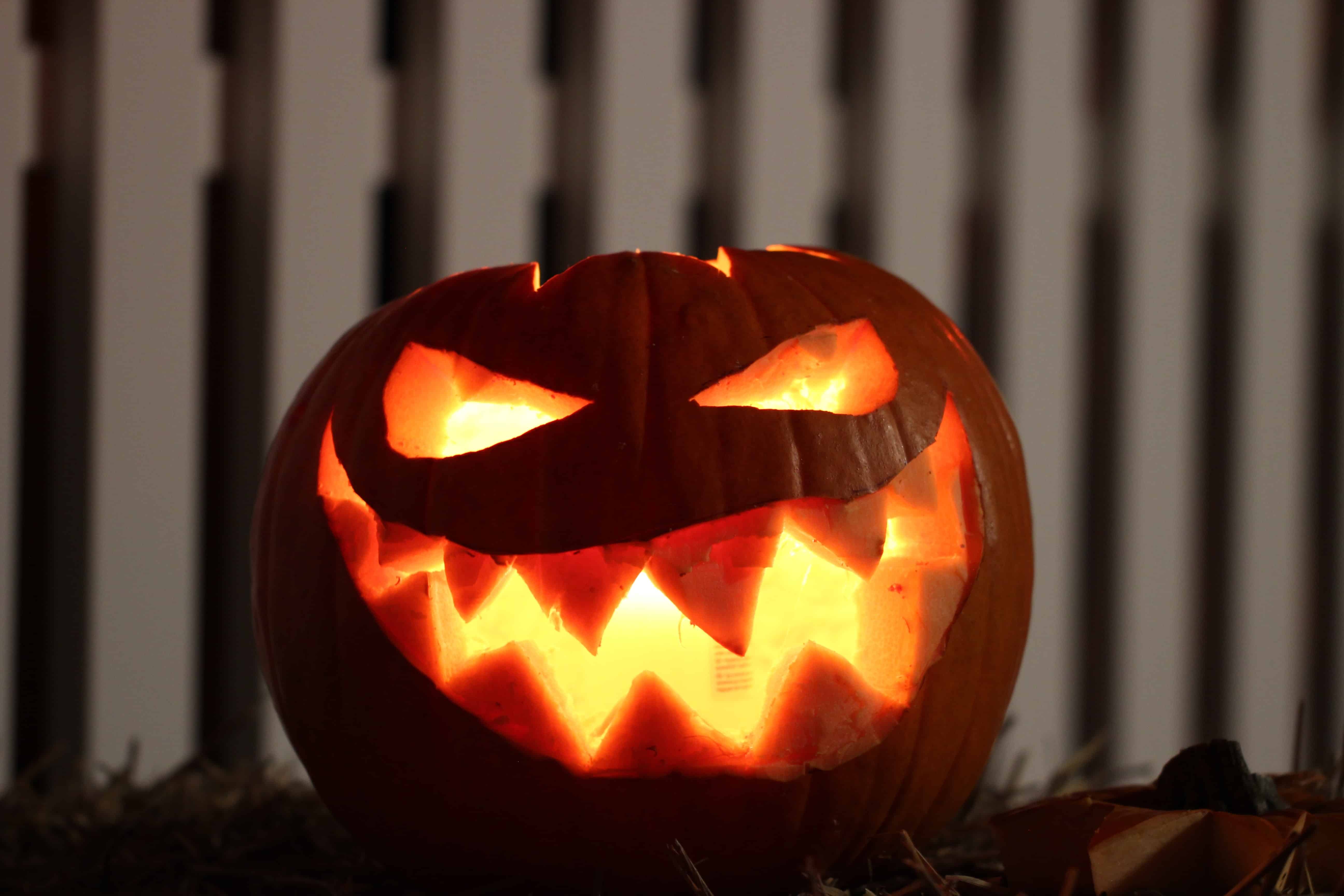 These halloween. Светильник Джека (Jack o' Lantern). Джек тыква Лантер. Хэллоуинская тыква. Тыква для Хэллоуина.