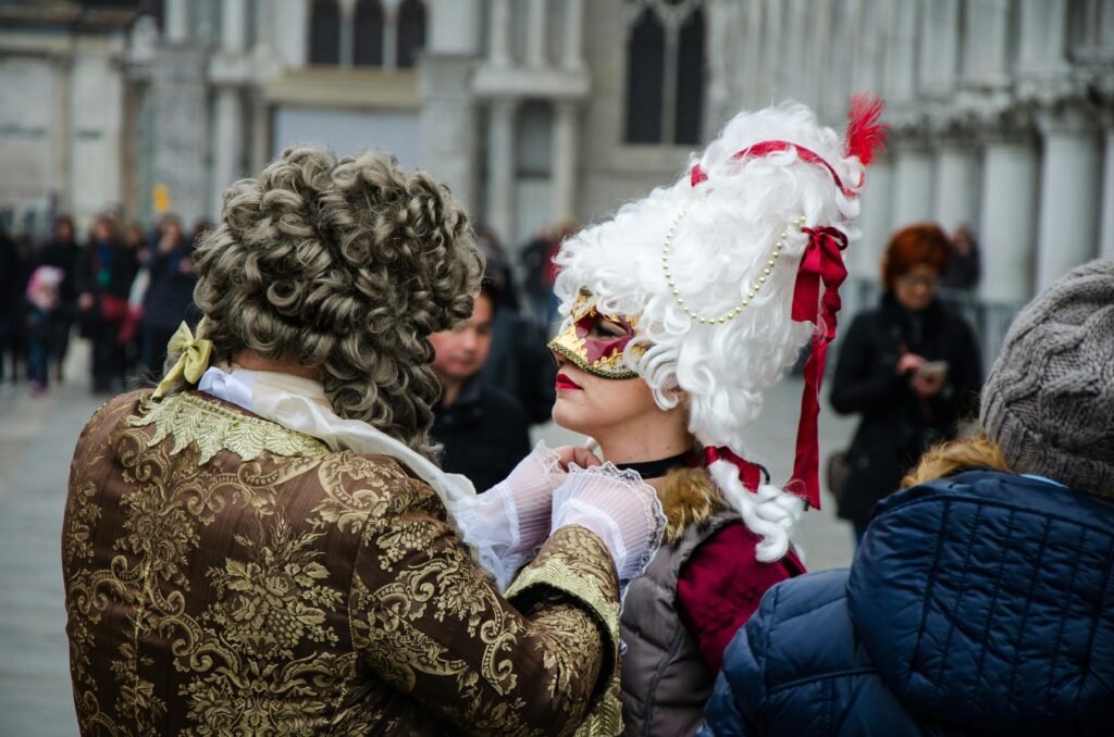 Foto Ballo in maschera di carnevale