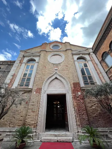Immagine dell’esperienza: Murano: Dimostrazione di soffiatura del vetro presso la Cattedrale del Vetro + Drink