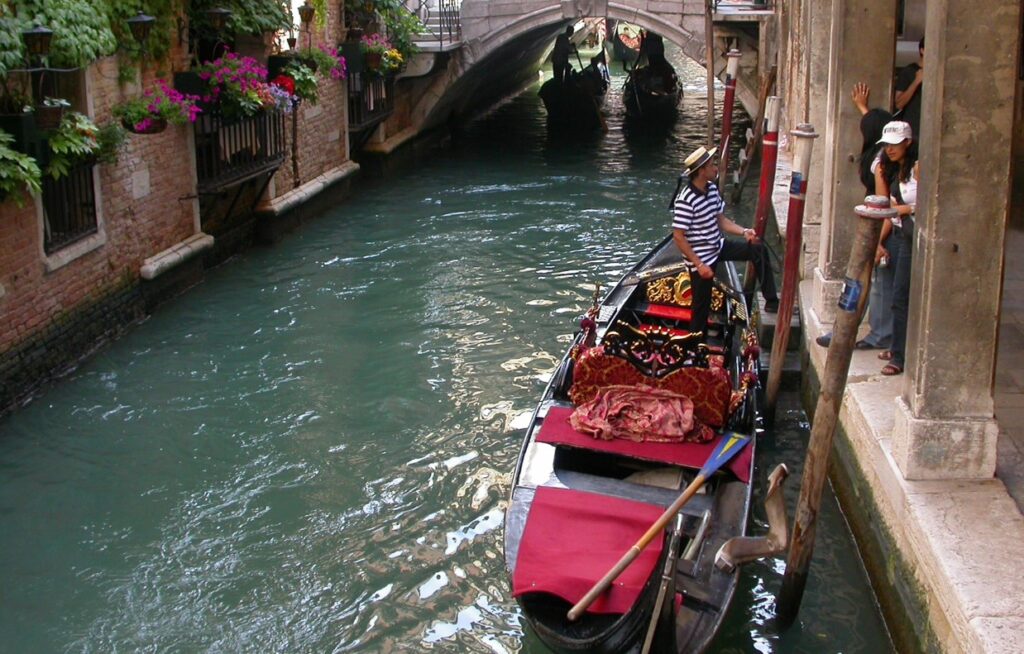 Gondole e imbarcazioni tradizionali veneziane