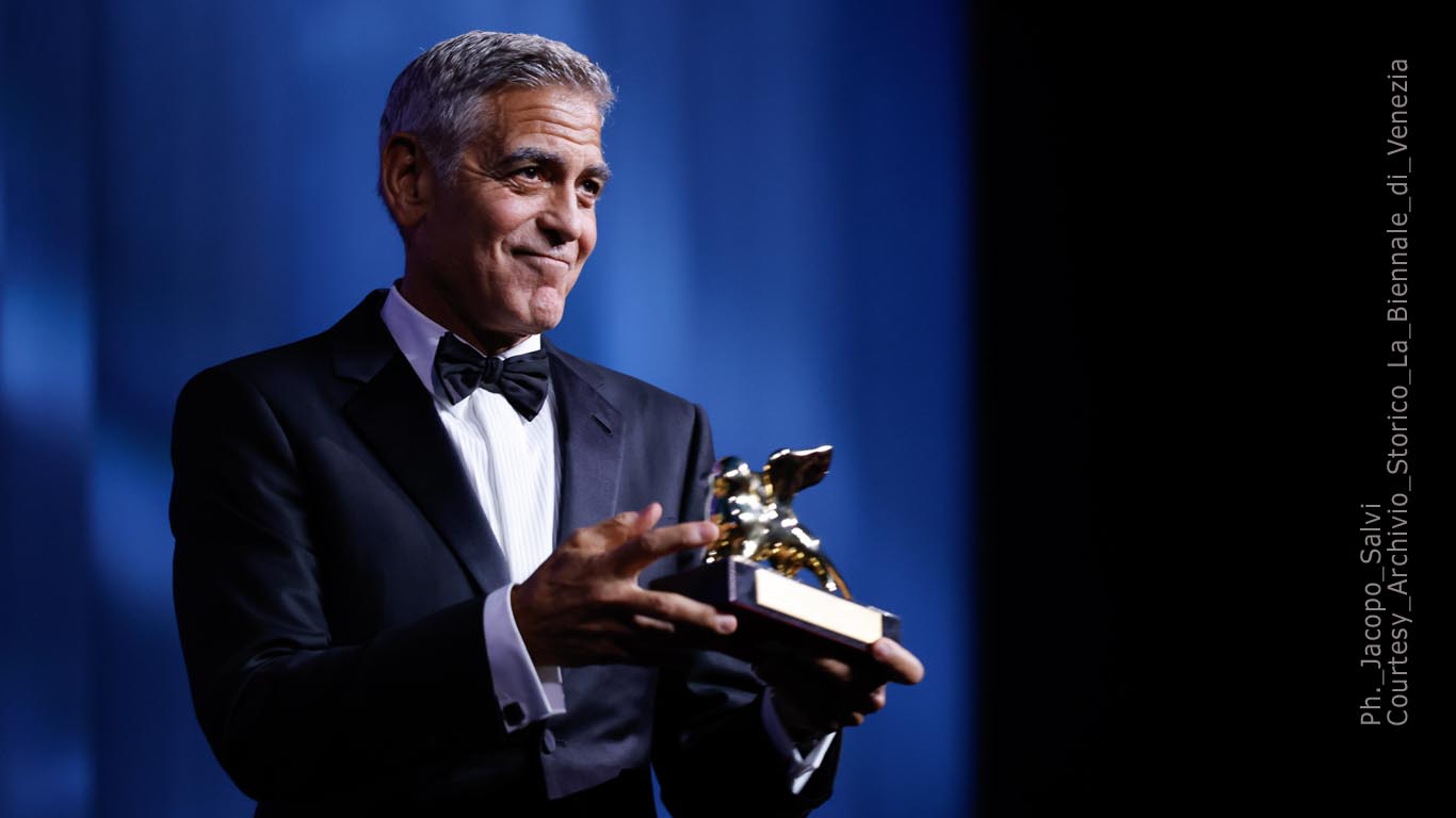 George Clooney con il Leone d’oro alla carriera