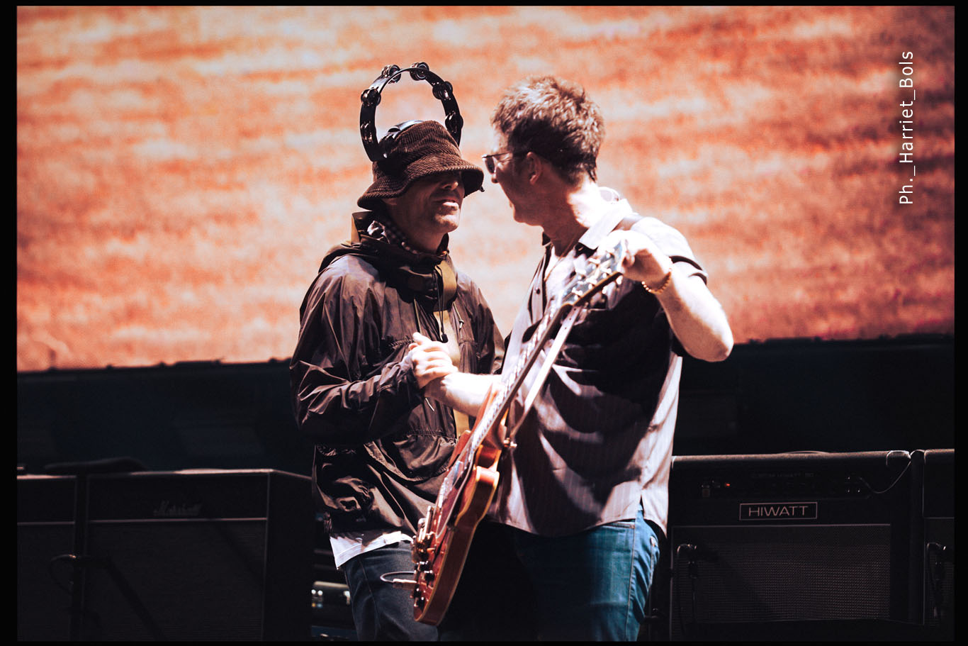 Liam e Noel Gallagher, fotografia di Harriet Bols