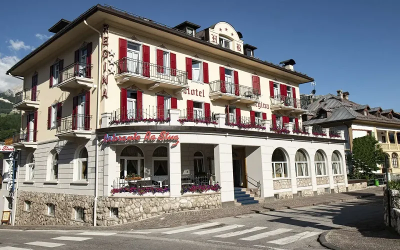 Hotel Regina Cortina Camera Facciata