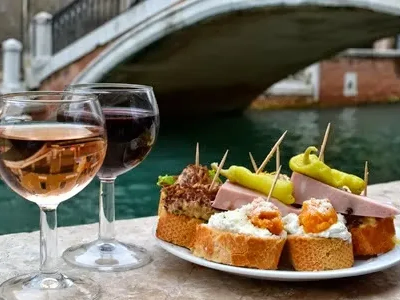 Immagine di approfondimento: Bacari veneziani: cosa sono e come vivere il rito del cicchetto