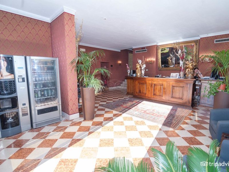 lobby--v14908363