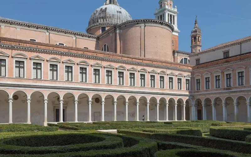 Immagine dell’esperienza: Fondazione Cini, Labirinto di Borges e Cappelle Vaticane